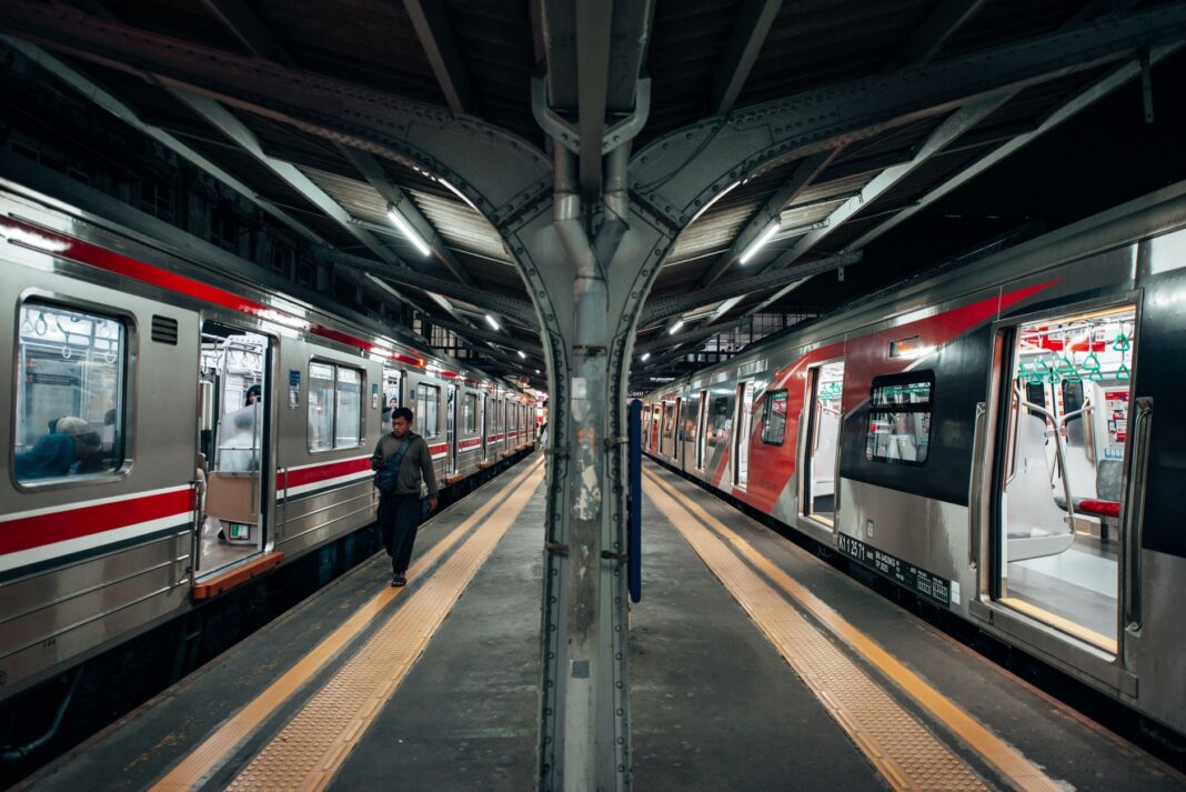 Jak dojechać z Kairu do Luksoru: pociąg, samolot czy nocny autobus?